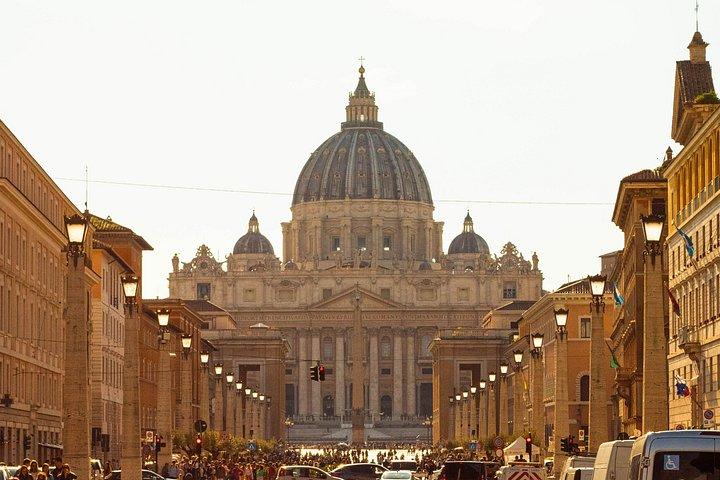 Guided Tour at St. Peter Basilica for Wheelchair Users