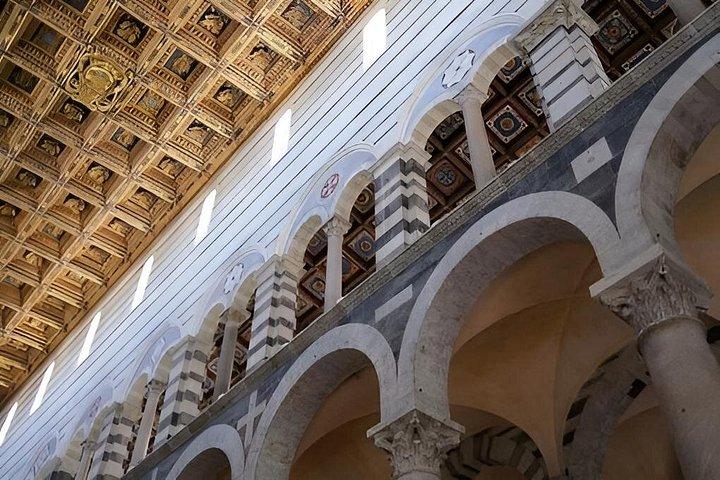 フィレンツェ発ピサツアー（スキップ・ザ・ラインアクセス付き）