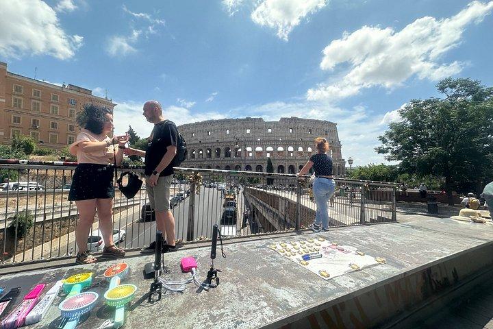 コロッセオと古代ローマとマメルティーノ刑務所 ガイド付きツアー