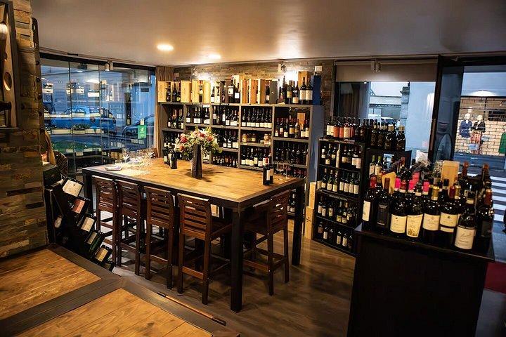 Weinprobe mit Sommelier und lokaler Küche am Comer See