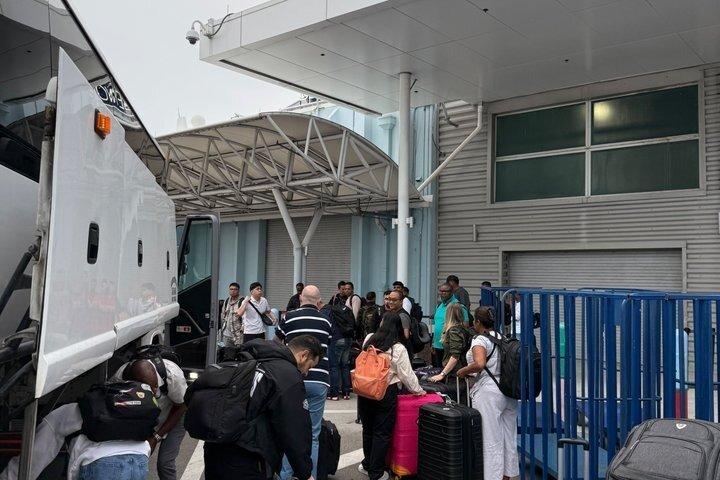 マイアミ港からマイアミ国際空港へのシャトルサービス