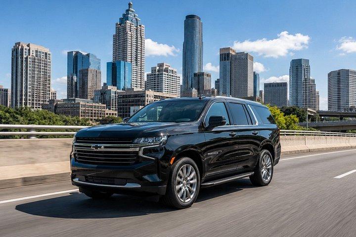 Trasferimento privato da Manhattan a La Guardia Airport in SUV berlina