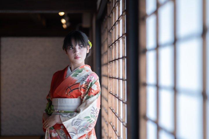 Walking Tour with Kimono Photoshoot in Dejima