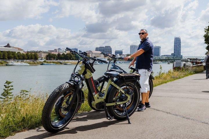 Bratislava WW II Bunker Cortina de Ferro e Tour do Danúbio em bicicleta elétrica
