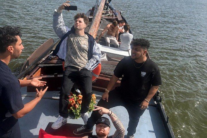 Zaanse Schansクルーズ（アムステルダム発）ヒストリック貨物船