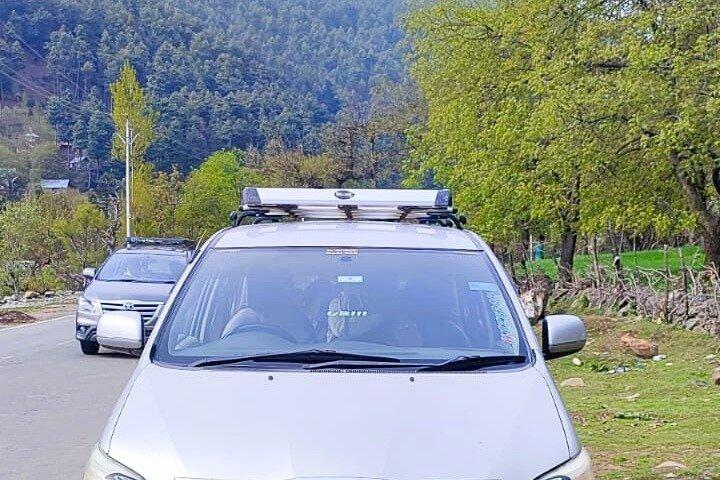 Excursión al valle de Pahalgam y Aru con granjas de azafrán y manzana ex Srinagar