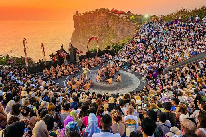 Private Tour Uluwatu Temple and Kecak Sunset Dance