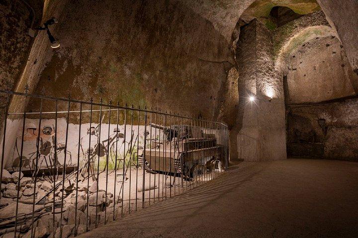 ナポリと地下遺跡のガイド付きウォーキングツアー
