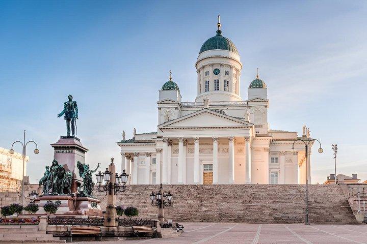 Helsinki and Suomenlinna Iconic Landmarks and Sightseeing Tour