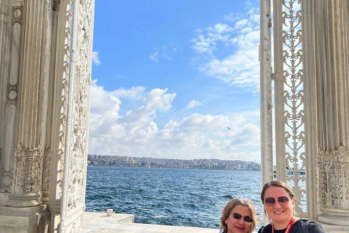 Private Dolmabahce Palace, Bosphorus Cruise & Spice Bazaar Tour