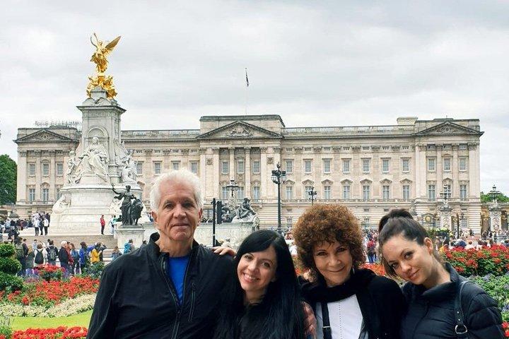 Private Black Cab Tour of London's Icons & Hidden Treasures
