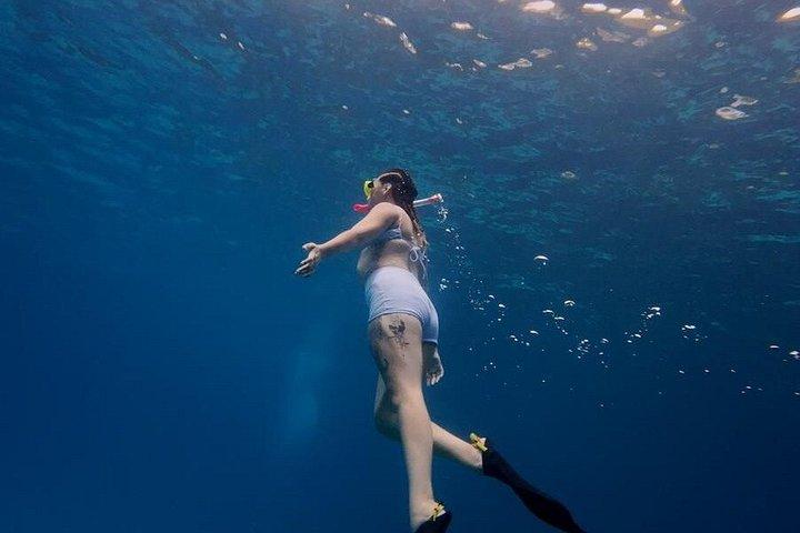 プーケット島：ラチャ諸島2島、シュノーケリング3回（ヨットから終日）