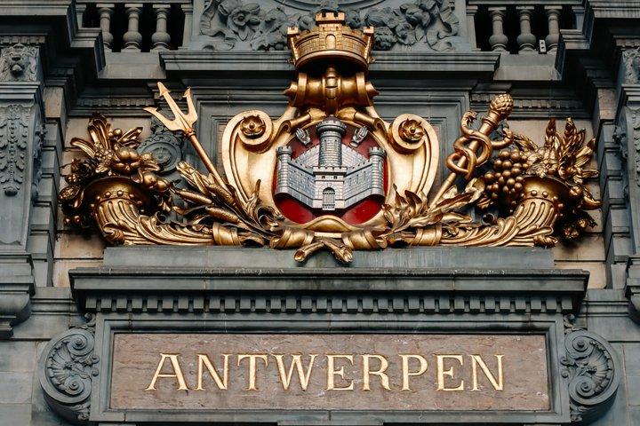Antwerp Self-Guided City Walking Tour & Scavenger Hunt