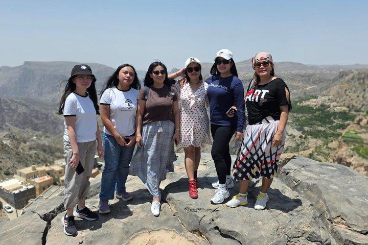 Tour di condivisione a Nizwa Fort & Souq, Birkat Al Mouz & Jebel Akhdar