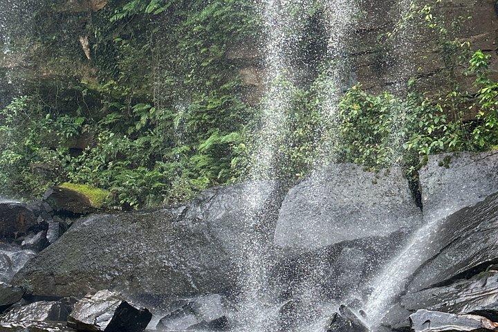 Phnom Kulen vattenfall och 1000 Lingas med snacks