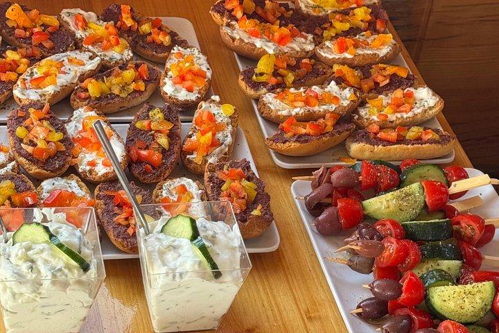 半日クルーズ-アテネリビエラスイム＆ギリシャBBQクルーズ