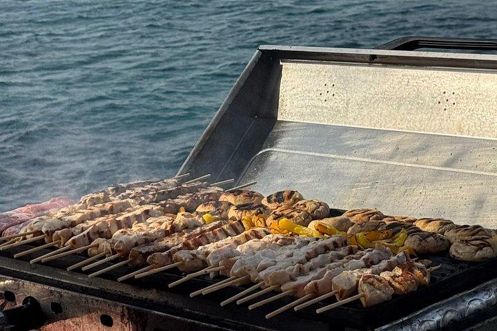 半日クルーズ-アテネリビエラスイム＆ギリシャBBQクルーズ