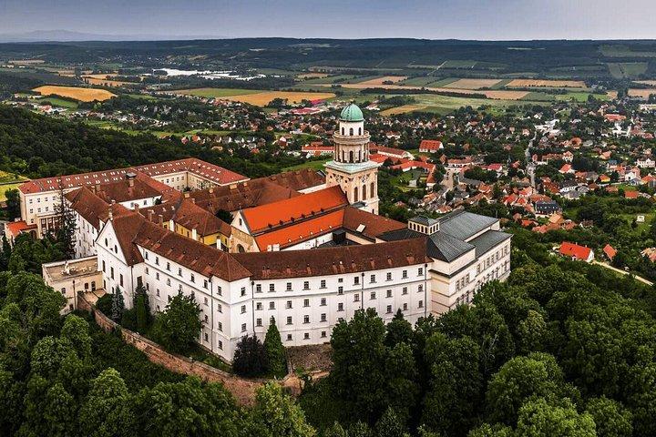 Royal Castles Private Experience from Vienna