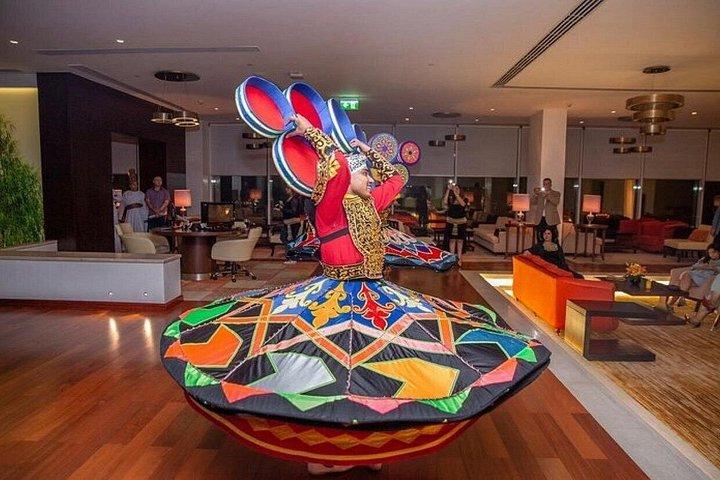 オープンビュッフェ付きカイロ豪華ナイルディナークルーズ,ベリーダンスショー