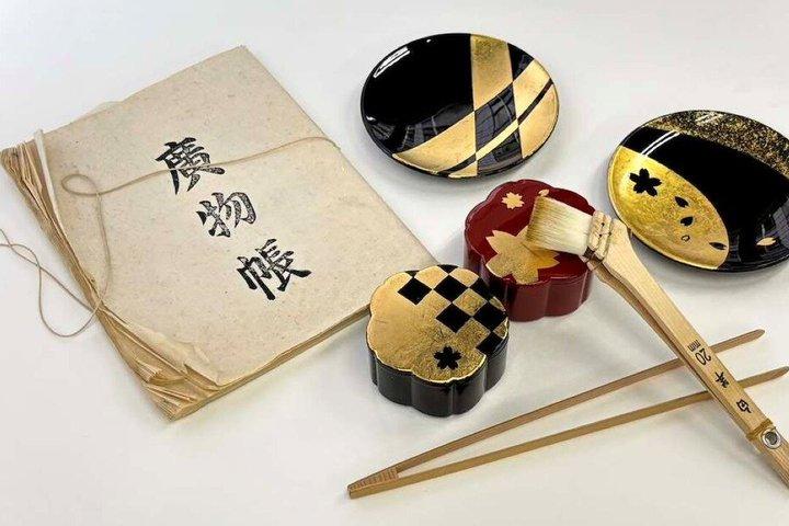 Kintsugi, Makie or Gold Leaf Pasting Workshop in Nihonbashi Tokyo