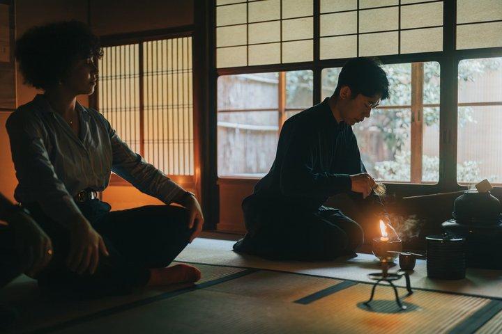A candlelit tea ceremony in a 100-year-old Kyoto townhouse.