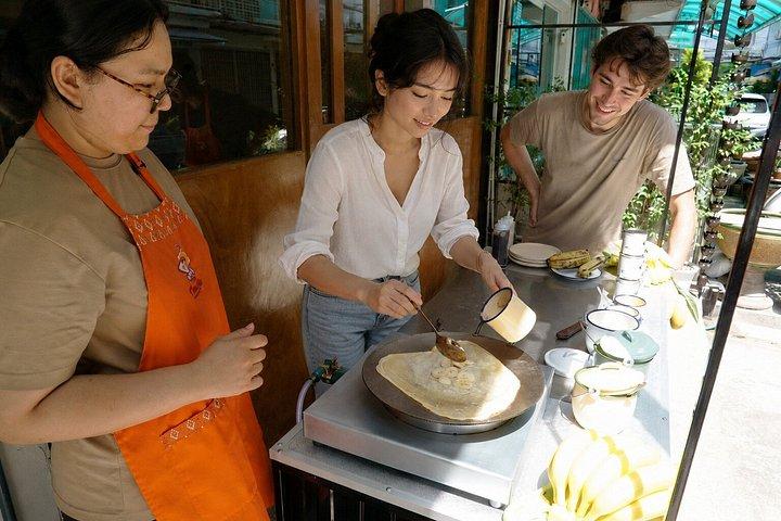 スクンビットで最高のタイ料理教室マーケットツアーマンゴー付き