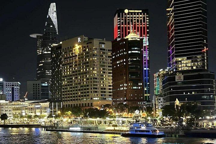 River Dinner and Live Music by Cruise