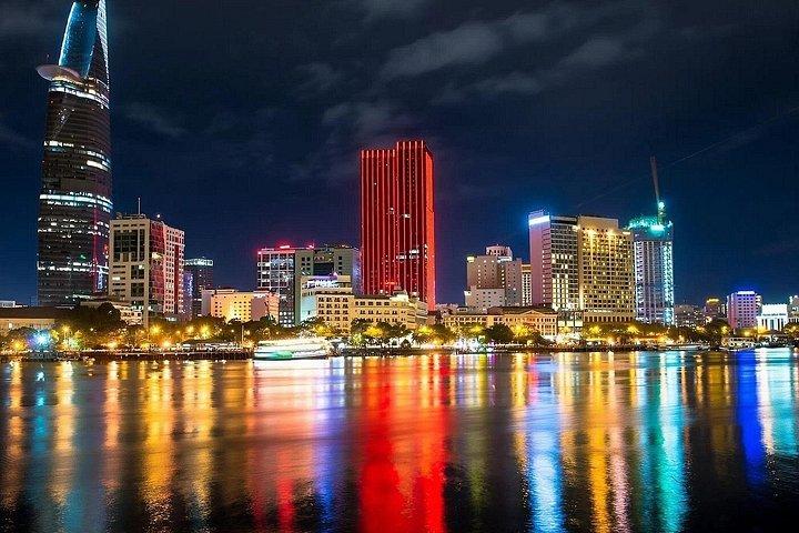 River Dinner and Live Music by Cruise