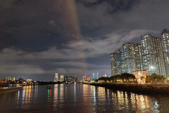 River Dinner and Live Music by Cruise