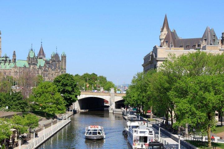 Ottawa caça ao tesouro & Highlights tour a pé autoguiado