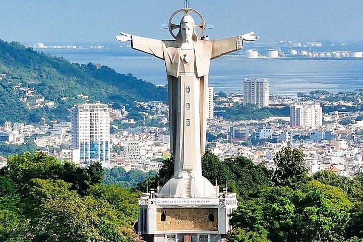 ホーチミン市からヴンタウビーチへの日帰り旅行