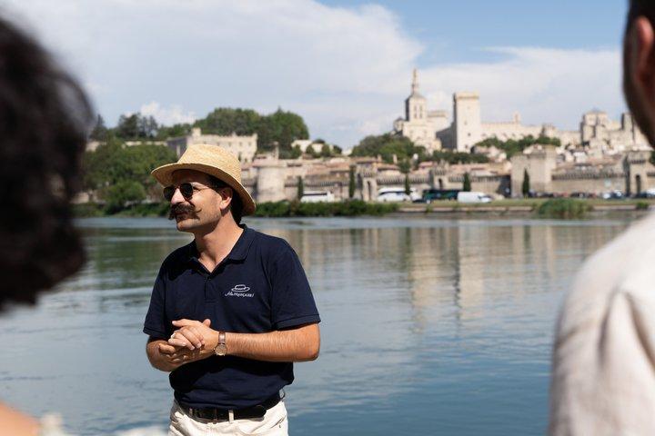 Excursão Terrestre em Marselha para Grupos Pequenos: Excursão de Vinhos em Avignon e Chateauneuf du Pape