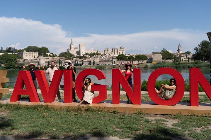 Excursão Terrestre em Marselha para Grupos Pequenos: Excursão de Vinhos em Avignon e Chateauneuf du Pape