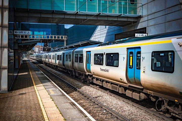 ルートン空港とロンドン間のルートン列車送迎