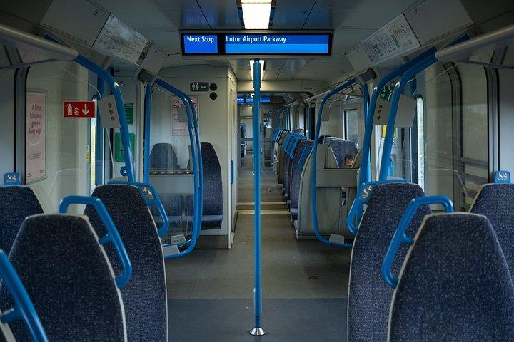 ルートン空港とロンドン間のルートン列車送迎