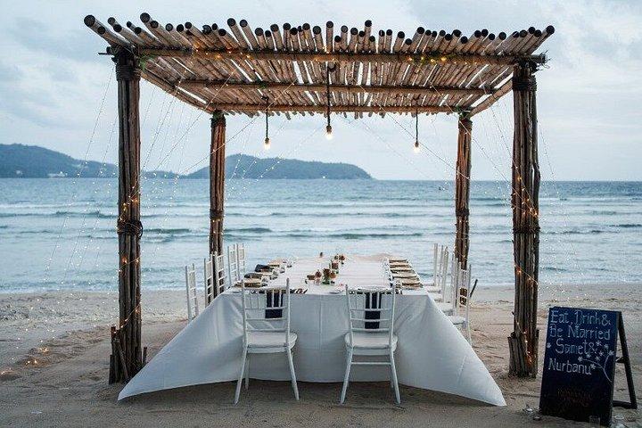 Phuket Romantic Beach Dinner with International Set Menu