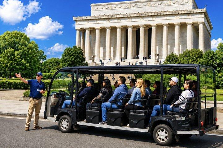 Visite guidée en petit groupe en panier électronique des monuments et monuments de DC
