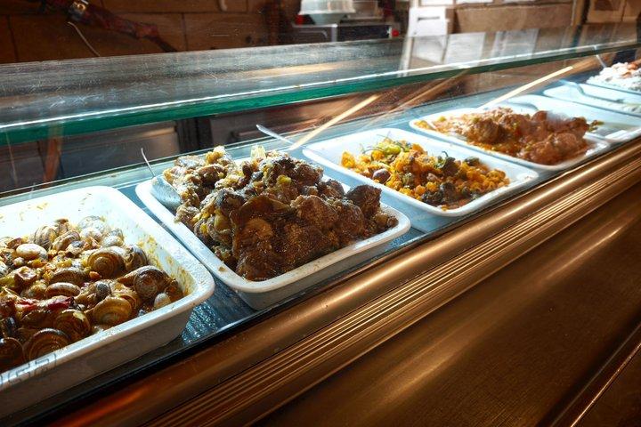 タパス、ワイン、カタルーニャの伝統を味わうバルセロナ