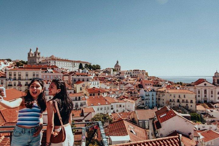 3 Hour Lisbon Private Guided Tour via Tuk Tuk