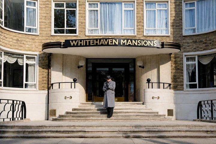 Agatha Christie Walking Tour with Coffee and Quiz