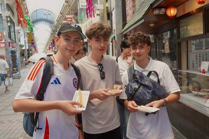 東京：ローカルストリートフードツアー（7つの飲食店で10品試食）