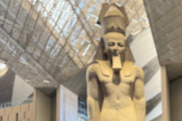グランド・エジプト博物館とギザのピラミッド、クエーンピラミッド内部ツアー