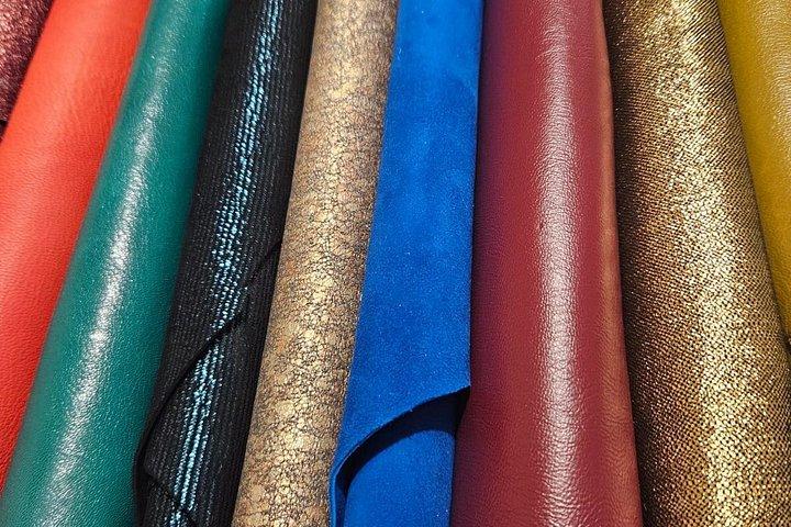 3 Hours Leather Necklace Workshop in Rome