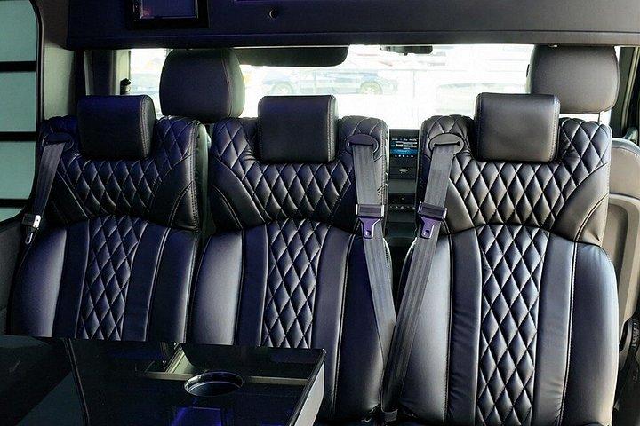 ロサンゼルスの高級スプリンターバンレンタル