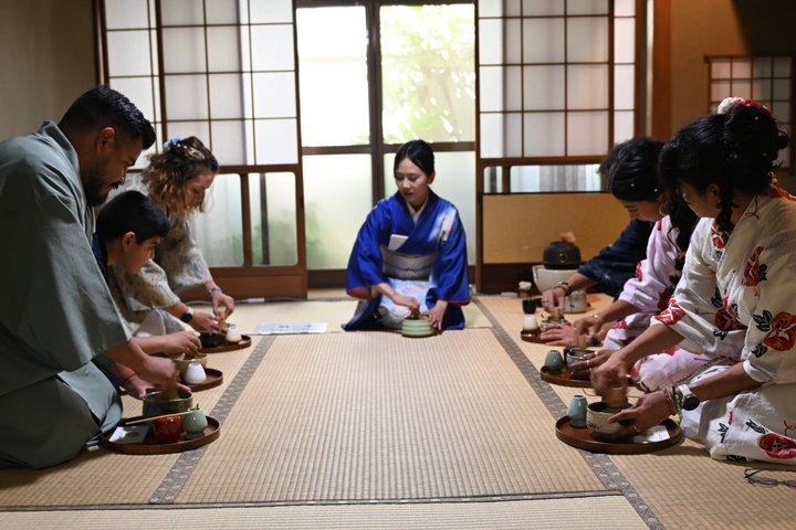 Kyoto : Kimono, Cerimonia del tè con giardino e studio Giapponese