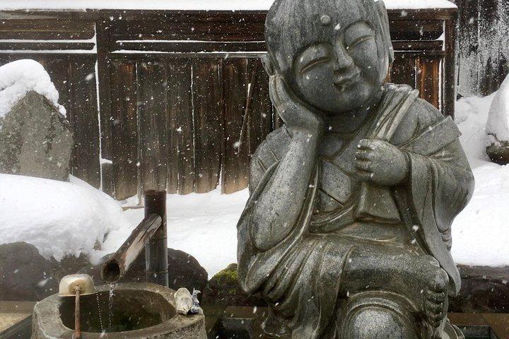 プライベート地獄谷スノーモンキーと地酒蔵見学