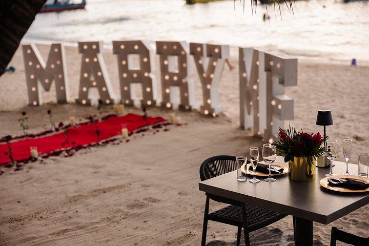 Proposal in Roatan with Professional Photographer