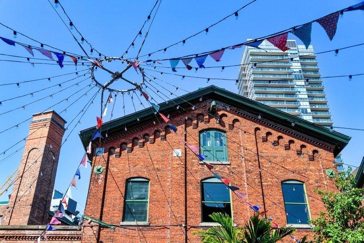 Distillery District Private Guided Tour
