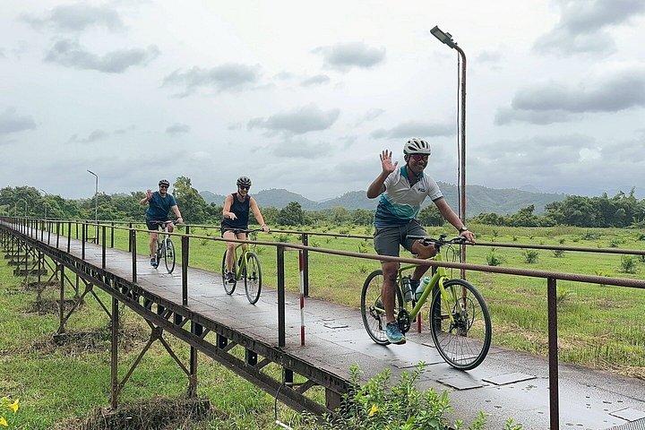 カオラックでの文化的な半日サイクリングと遺産ツアー