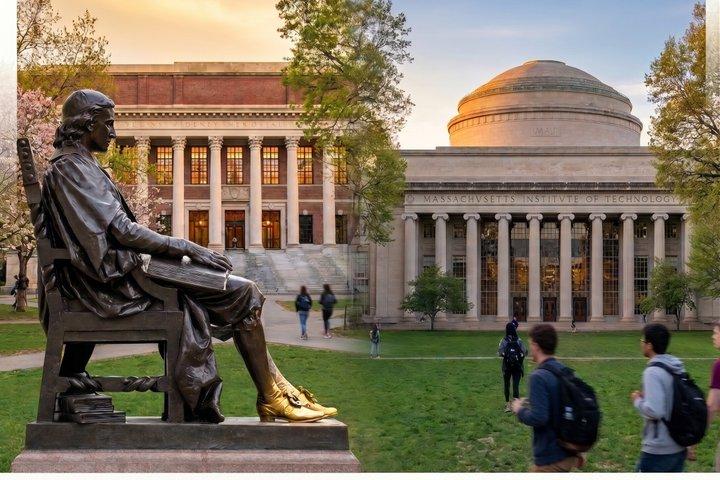 Boston/Cambridge: Walking Tour MIT& Harvard : The Genius Belt